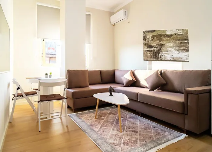 Home Inn Apartment 2 Near City Center